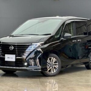 2023 Nissan Serena black hybrid used car Japan export