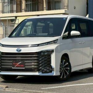 2023 Toyota Voxy white gasoline used car Japan export