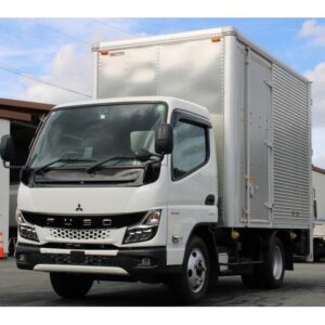 2023 Mitsubishi Fuso Canter white diesel used car Japan export