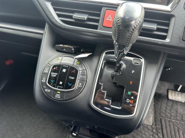 Ref:AUX-24654162 TOYOTA VOXY 2014 15 Ref:AUX-24654162 TOYOTA VOXY 2014 - Image 15