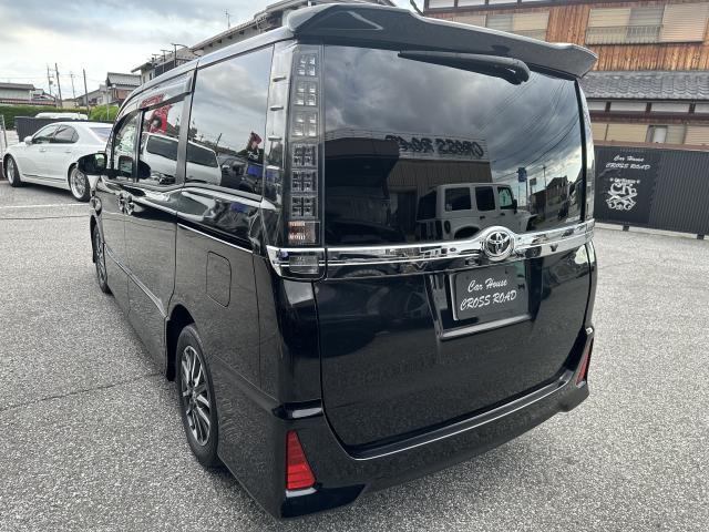 Ref:AUX-24654162 TOYOTA VOXY 2014 3 Ref:AUX-24654162 TOYOTA VOXY 2014 - Image 3