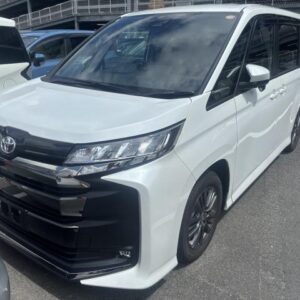 2025 Toyota Noah pearl gasoline used car Japan export