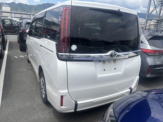 Ref:AUX-24654574 TOYOTA NOAH 2021 5 Ref:AUX-24654574 TOYOTA NOAH 2021 - Image 5