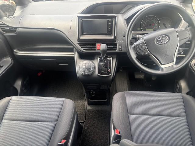 Ref:AUX-24654574 TOYOTA NOAH 2021 9 Ref:AUX-24654574 TOYOTA NOAH 2021 - Image 9