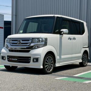 2017 Honda N-Box pearl gasoline used car Japan export