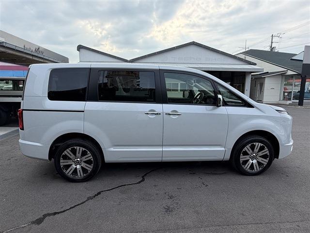 Ref:AUX-24670445 MITSUBISHI DELICA D:5 2024 4 Ref:AUX-24670445 MITSUBISHI DELICA D:5 2024 - Image 4