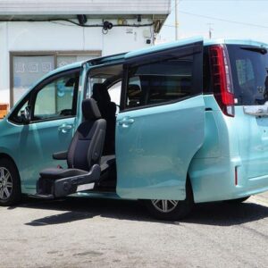 2017 Toyota Noah green gasoline used car Japan export