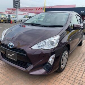 2017 Toyota Aqua tea hybrid used car Japan export