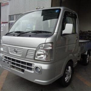 2014 Nissan Nt100Clipper Truck silver gasoline used car Japan export