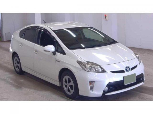 Ref:AUX-24686478 TOYOTA PRIUS 2015 1 2015 Toyota Prius pearl gasoline used car Japan export