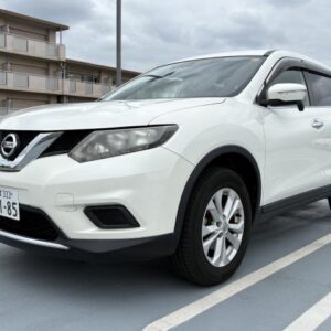2014 Nissan X-Trail white gasoline used car Japan export