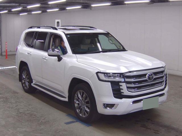 Ref:AUX-24706294 TOYOTA LAND CRUISER 2024 1 2024 Toyota Land Cruiser pearl gasoline used car Japan export