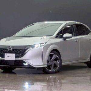 2023 Nissan Aura silver hybrid used car Japan export