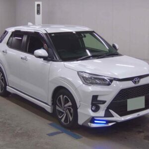 2024 Toyota Raize pearl gasoline used car Japan export