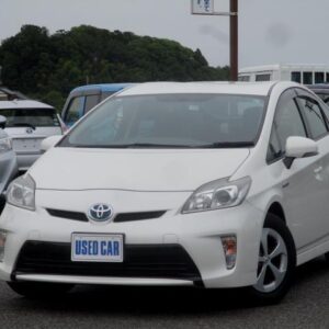 2013 Toyota Prius pearl gasoline used car Japan export