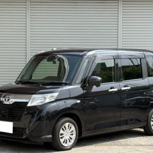 2017 Toyota Roomy black gasoline used car Japan export