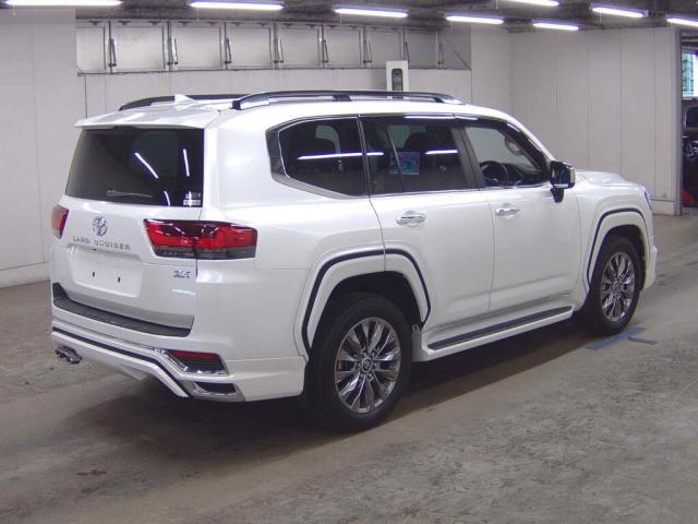 Ref:AUX-24721530 TOYOTA LAND CRUISER 2024 5 Ref:AUX-24721530 TOYOTA LAND CRUISER 2024 - Image 5