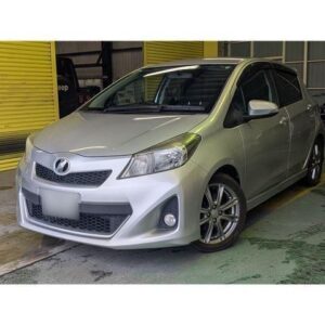 2011 Toyota Vitz silver gasoline used car Japan export