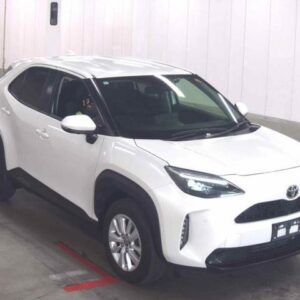 2021 Toyota Yaris Cross pearl gasoline used car Japan export