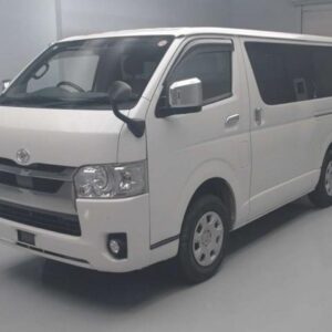 2020 Toyota Hiace Van pearl diesel used car Japan export