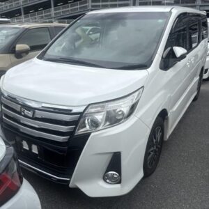 2014 Toyota Noah pearl gasoline used car Japan export