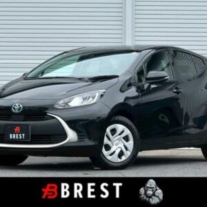 2024 Toyota Aqua black hybrid used car Japan export