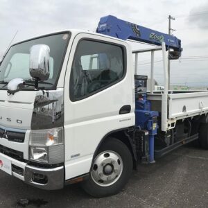 2018 Mitsubishi Fuso Canter white diesel used car Japan export