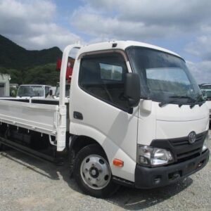 2017 Toyota Dyna Truck white diesel used car Japan export
