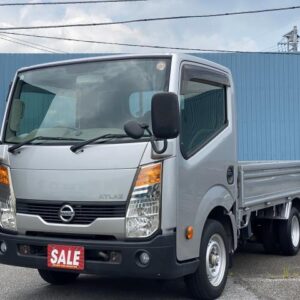 2013 Nissan Atlas Truck silver gasoline used car Japan export