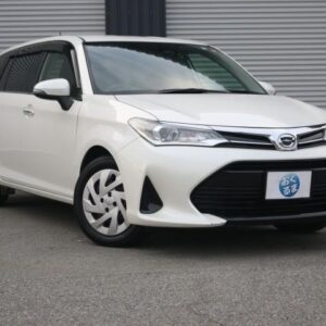 2018 Toyota Corolla Fielder pearl gasoline used car Japan export
