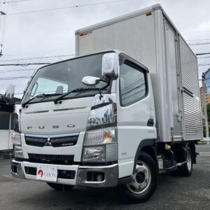 2019 Mitsubishi Fuso Canter white diesel used car Japan export