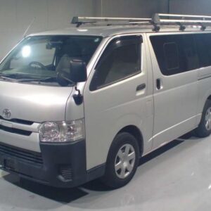 2018 Toyota Hiace Van silver diesel used car Japan export