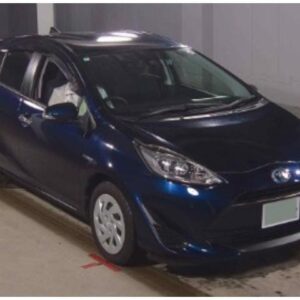 2018 Toyota Aqua blue gasoline used car Japan export