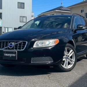 2010 Volvo V70 black gasoline used car Japan export
