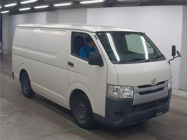 Ref:AUX-24793196 TOYOTA HIACE VAN 2018 1 2018 Toyota Hiace Van white gasoline used car Japan export