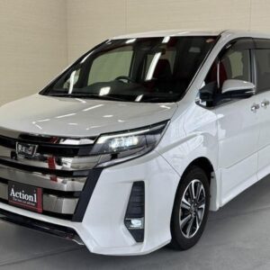 2017 Toyota Noah pearl gasoline used car Japan export