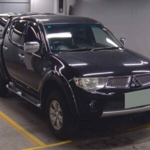 2010 Mitsubishi Triton black gasoline used car Japan export