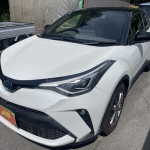 2022 Toyota C-Hr pearl gasoline used car Japan export