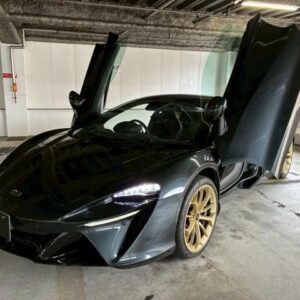 2025 Mclaren Artura gray hybrid used car Japan export