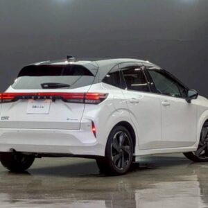 2023 Nissan Aura pearl hybrid used car Japan export
