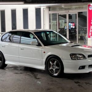 2000 Subaru Legacy B4 white gasoline used car Japan export