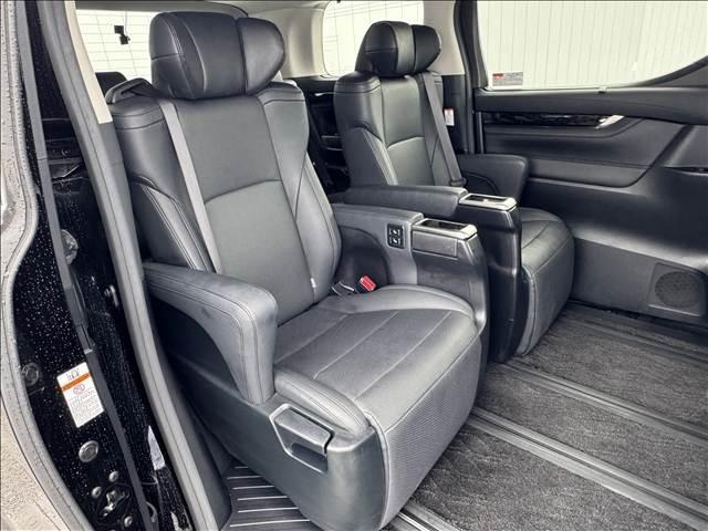 Ref:AUX-24825604 TOYOTA ALPHARD 2021 9 Ref:AUX-24825604 TOYOTA ALPHARD 2021 - Image 9