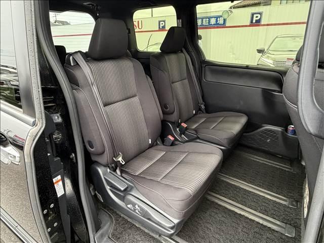 Ref:AUX-24825605 TOYOTA VOXY 2019 10 Ref:AUX-24825605 TOYOTA VOXY 2019 - Image 10
