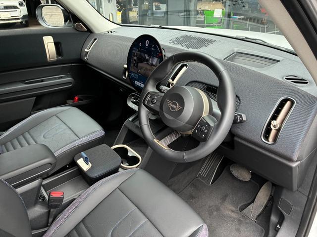 Ref:AUX-24826568 MINI MINI 2024 13 Ref:AUX-24826568 MINI MINI 2024 - Image 13