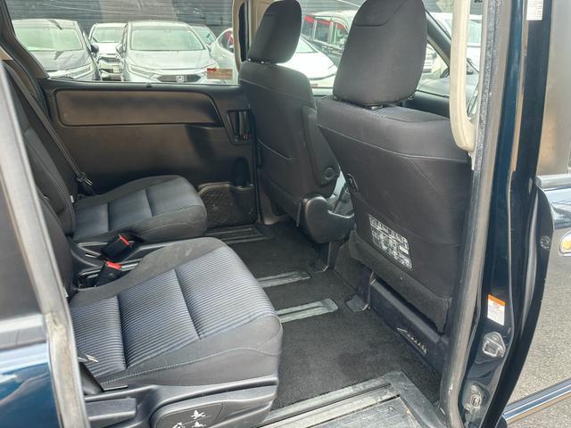 Ref:AUX-24827931 TOYOTA VOXY 2016 13 Ref:AUX-24827931 TOYOTA VOXY 2016 - Image 13