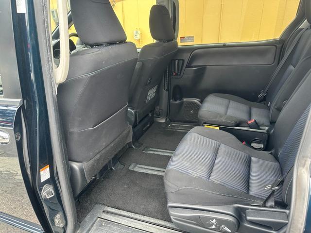 Ref:AUX-24827931 TOYOTA VOXY 2016 15 Ref:AUX-24827931 TOYOTA VOXY 2016 - Image 15