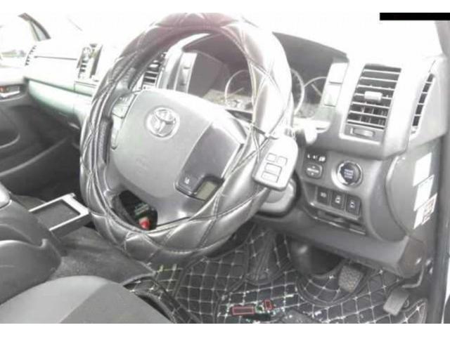 Ref:AUX-24828743 TOYOTA HIACE VAN 2018 4 Ref:AUX-24828743 TOYOTA HIACE VAN 2018 - Image 4
