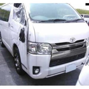2018 Toyota Hiace Van pearl diesel used car Japan export