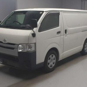 2015 Toyota Hiace Van white gasoline used car Japan export