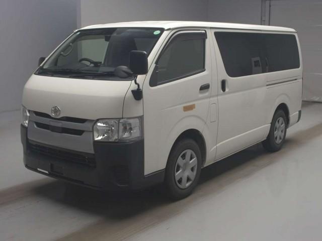 Ref:AUX-24829078 TOYOTA HIACE VAN 2020 1 2020 Toyota Hiace Van white diesel used car Japan export
